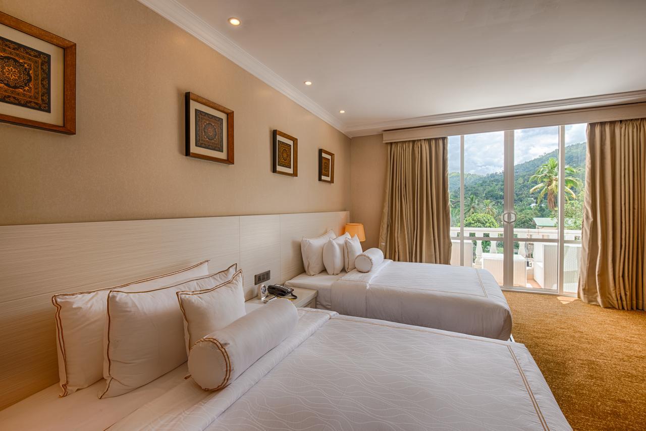 The Golden Crown Hotel Kandy Exteriér fotografie